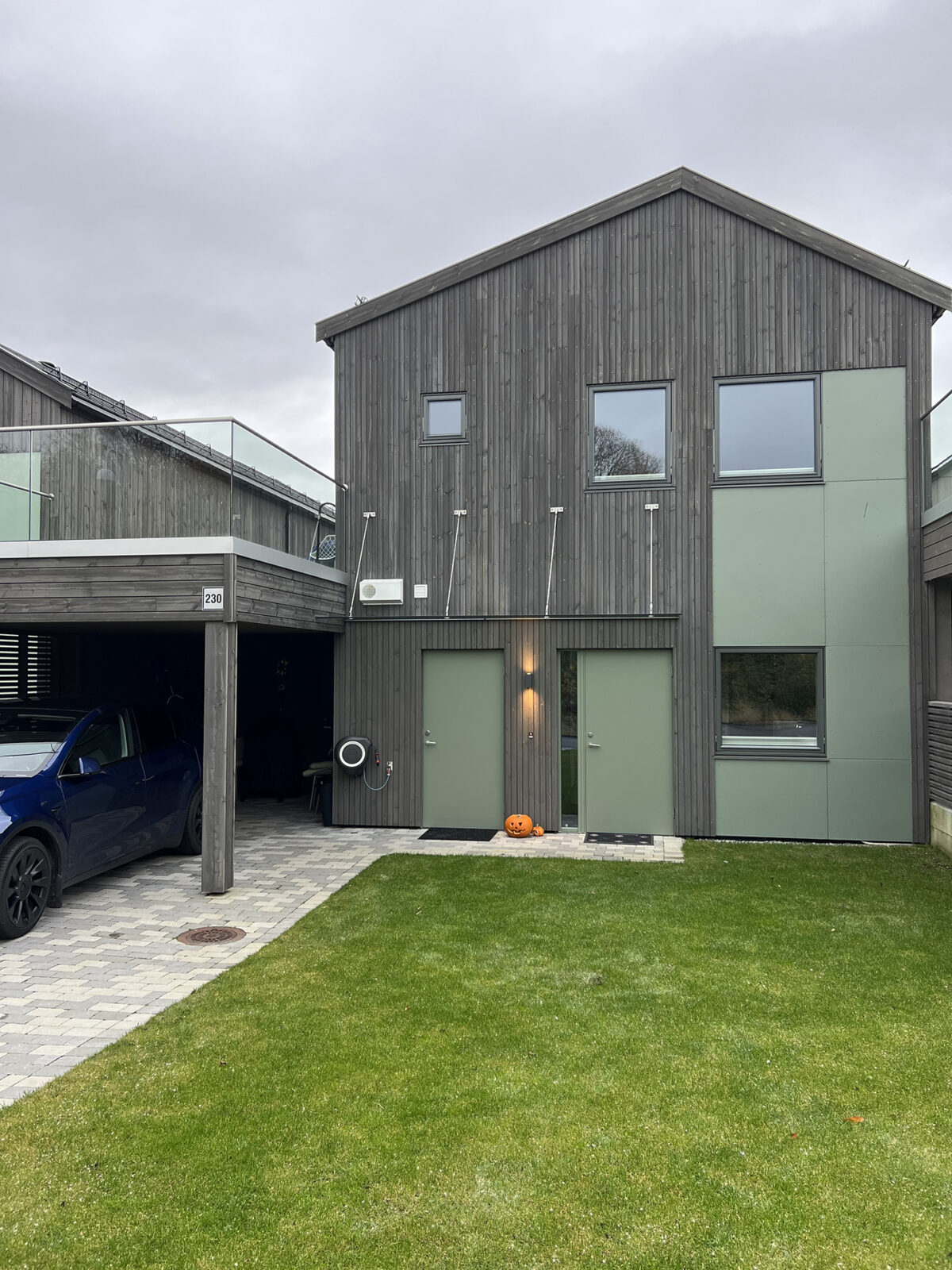 SCANDINAVIAN WINDOWS